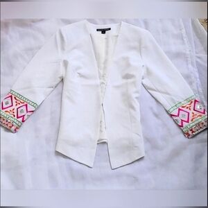 NWOT! Boston Proper White Spring Jacket Women's Embellished Cuff Sleeve Blazer 4
